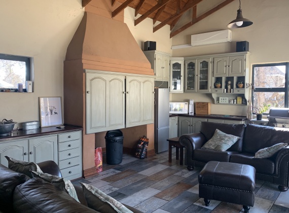 Kroonstad, 5 Bedrooms Bedrooms, ,3 BathroomsBathrooms,House,For Sale,1167