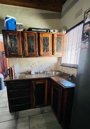 Kroonstad, 4 Bedrooms Bedrooms, ,2 BathroomsBathrooms,House,For Sale,1367