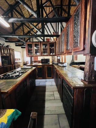 Kroonstad, 4 Bedrooms Bedrooms, ,2 BathroomsBathrooms,House,For Sale,1367