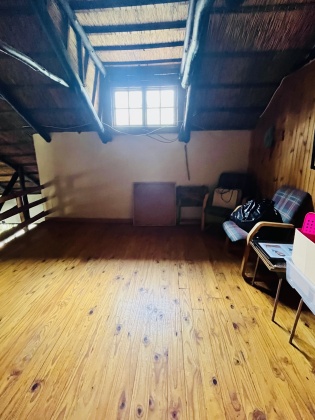 Kroonstad, 4 Bedrooms Bedrooms, ,2 BathroomsBathrooms,House,For Sale,1367