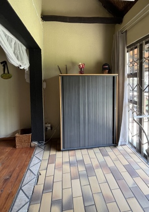 Kroonstad, 4 Bedrooms Bedrooms, ,2 BathroomsBathrooms,House,For Sale,1367