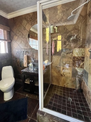 Kroonstad, 4 Bedrooms Bedrooms, ,2 BathroomsBathrooms,House,For Sale,1367