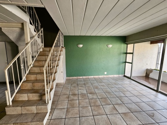 Kroonstad, 3 Bedrooms Bedrooms, ,2 BathroomsBathrooms,Townhouse,For Sale,1370