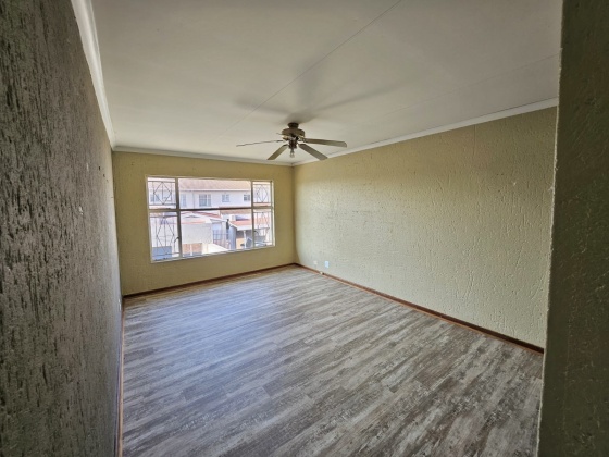 Kroonstad, 3 Bedrooms Bedrooms, ,2 BathroomsBathrooms,Townhouse,For Sale,1370