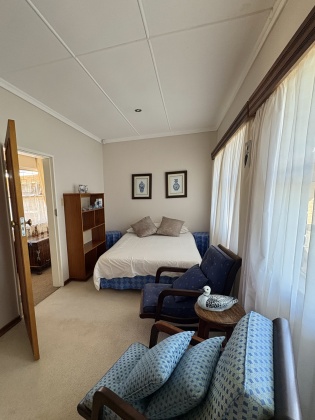 Kroonstad, 5 Bedrooms Bedrooms, ,3 BathroomsBathrooms,House,For Sale,1373