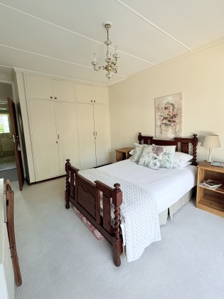 Kroonstad, 5 Bedrooms Bedrooms, ,3 BathroomsBathrooms,House,For Sale,1373