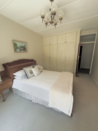 Kroonstad, 5 Bedrooms Bedrooms, ,3 BathroomsBathrooms,House,For Sale,1373