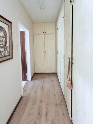Kroonstad, 5 Bedrooms Bedrooms, ,3 BathroomsBathrooms,House,For Sale,1373