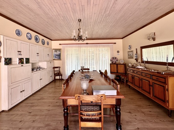 Kroonstad, 5 Bedrooms Bedrooms, ,3 BathroomsBathrooms,House,For Sale,1373