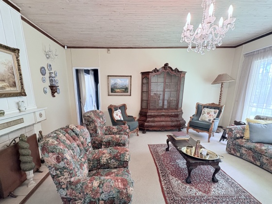 Kroonstad, 5 Bedrooms Bedrooms, ,3 BathroomsBathrooms,House,For Sale,1373