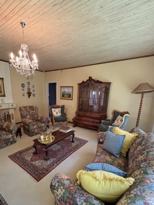 Kroonstad, 5 Bedrooms Bedrooms, ,3 BathroomsBathrooms,House,For Sale,1373