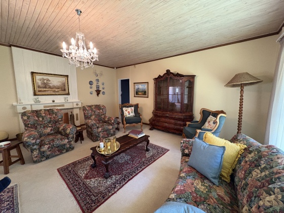 Kroonstad, 5 Bedrooms Bedrooms, ,3 BathroomsBathrooms,House,For Sale,1373