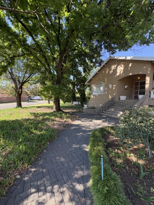Kroonstad, 5 Bedrooms Bedrooms, ,3 BathroomsBathrooms,House,For Sale,1373