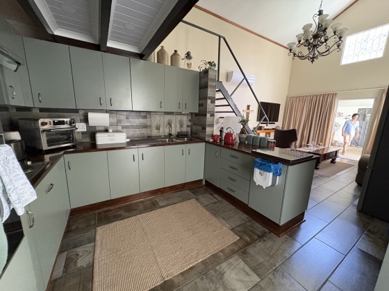 Kroonstad, 2 Bedrooms Bedrooms, ,2 BathroomsBathrooms,Townhouse,For Sale,1391