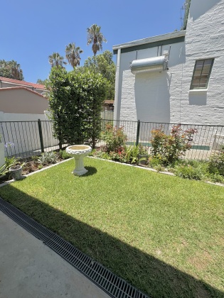 Kroonstad, 2 Bedrooms Bedrooms, ,2 BathroomsBathrooms,Townhouse,For Sale,1391