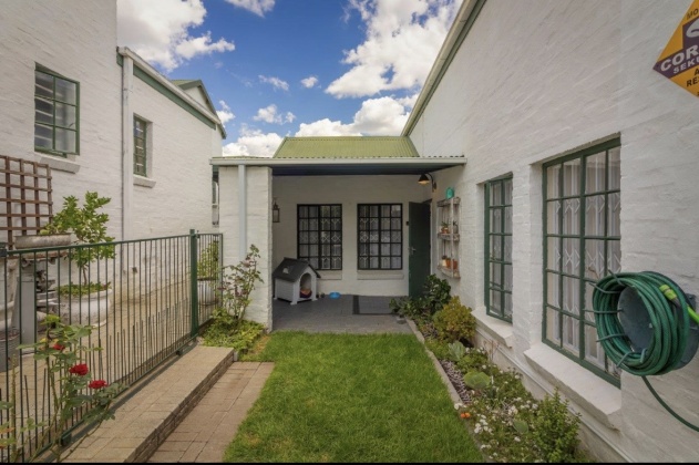 Kroonstad, 2 Bedrooms Bedrooms, ,2 BathroomsBathrooms,Townhouse,For Sale,1391