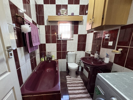 Kroonstad, 3 Bedrooms Bedrooms, ,1 BathroomBathrooms,House,For Sale,1417