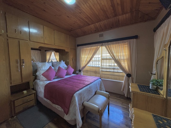 Kroonstad, 3 Bedrooms Bedrooms, ,1 BathroomBathrooms,House,For Sale,1417