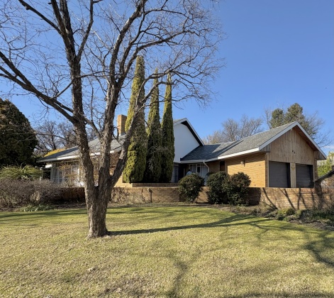 Kroonstad, 4 Bedrooms Bedrooms, ,2 BathroomsBathrooms,House,For Sale,1442