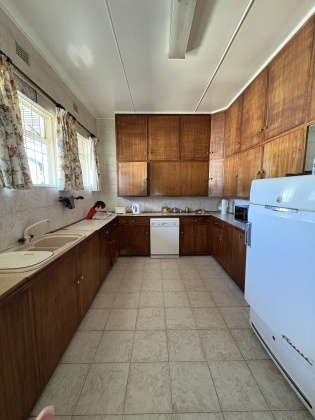 Kroonstad, 4 Bedrooms Bedrooms, ,2 BathroomsBathrooms,House,For Sale,1442