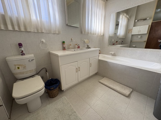 Kroonstad, 4 Bedrooms Bedrooms, ,2 BathroomsBathrooms,House,For Sale,1442