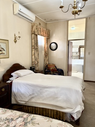 Kroonstad, 4 Bedrooms Bedrooms, ,2 BathroomsBathrooms,House,For Sale,1442