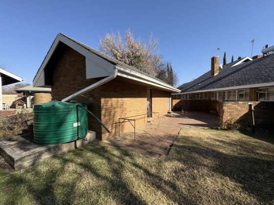 Kroonstad, 4 Bedrooms Bedrooms, ,2 BathroomsBathrooms,House,For Sale,1442