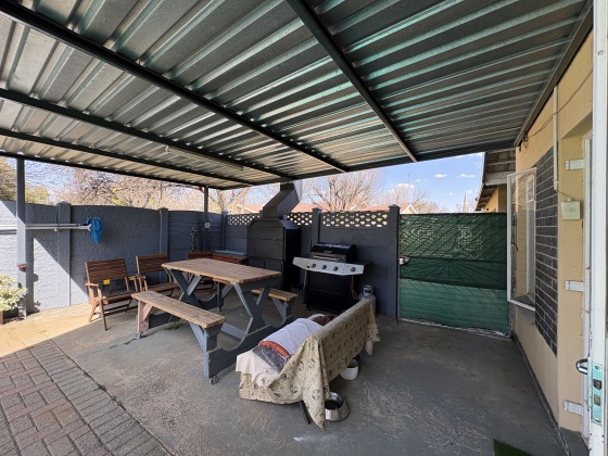 Kroonstad, 4 Bedrooms Bedrooms, ,3 BathroomsBathrooms,House,For Sale,1449