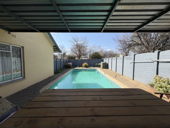 Kroonstad, 4 Bedrooms Bedrooms, ,3 BathroomsBathrooms,House,For Sale,1449