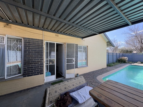 Kroonstad, 4 Bedrooms Bedrooms, ,3 BathroomsBathrooms,House,For Sale,1449