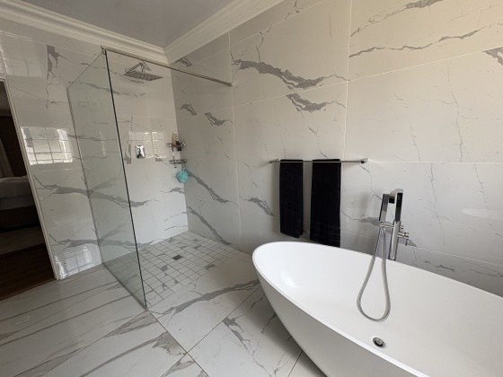 Kroonstad, 3 Bedrooms Bedrooms, ,2 BathroomsBathrooms,House,For Sale,1453