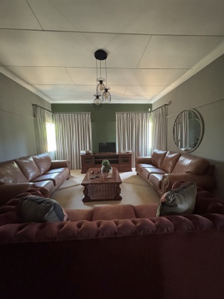Kroonstad, 3 Bedrooms Bedrooms, ,1 BathroomBathrooms,House,For Sale,1468