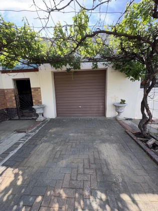 Kroonstad, 3 Bedrooms Bedrooms, ,1 BathroomBathrooms,House,For Sale,1468