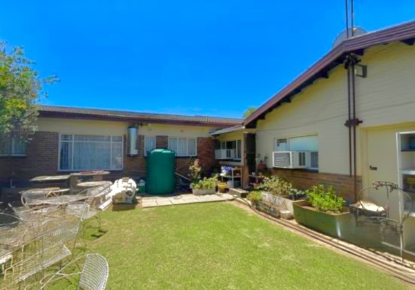 Kroonstad, 4 Bedrooms Bedrooms, ,2 BathroomsBathrooms,House,For Sale,1469