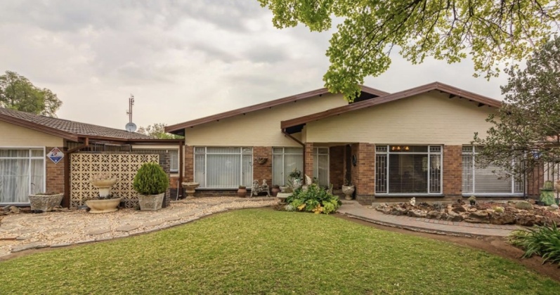 Kroonstad, 4 Bedrooms Bedrooms, ,2 BathroomsBathrooms,House,For Sale,1469