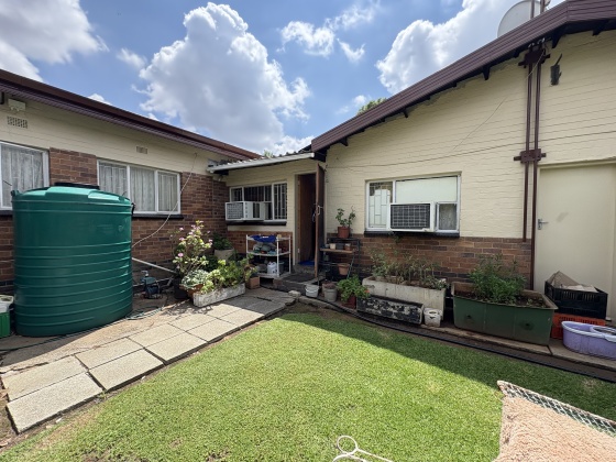 Kroonstad, 4 Bedrooms Bedrooms, ,2 BathroomsBathrooms,House,For Sale,1469