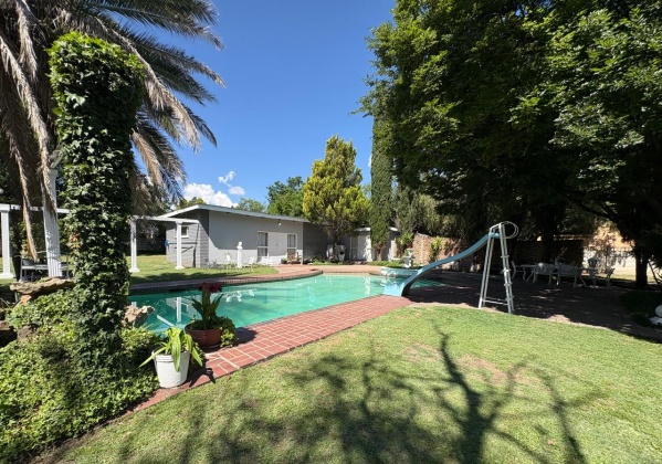 Kroonstad, 6 Bedrooms Bedrooms, ,3 BathroomsBathrooms,House,For Sale,1473