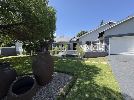 Kroonstad, 6 Bedrooms Bedrooms, ,3 BathroomsBathrooms,House,For Sale,1473