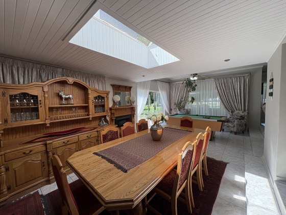 Kroonstad, 6 Bedrooms Bedrooms, ,3 BathroomsBathrooms,House,For Sale,1473