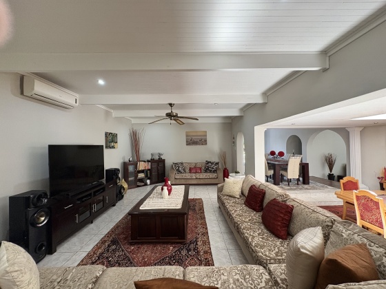 Kroonstad, 6 Bedrooms Bedrooms, ,3 BathroomsBathrooms,House,For Sale,1473