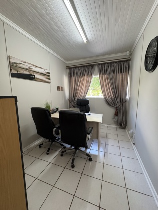 Kroonstad, 6 Bedrooms Bedrooms, ,3 BathroomsBathrooms,House,For Sale,1473
