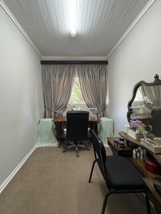 Kroonstad, 6 Bedrooms Bedrooms, ,3 BathroomsBathrooms,House,For Sale,1473