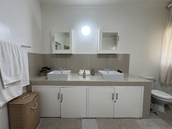 Kroonstad, 6 Bedrooms Bedrooms, ,3 BathroomsBathrooms,House,For Sale,1473