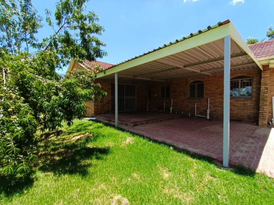 Kroonstad, 4 Bedrooms Bedrooms, 0 ,3 BathroomsBathrooms,House,For Sale,0,1488