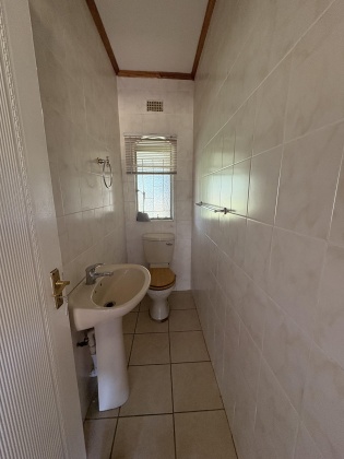 Kroonstad, 4 Bedrooms Bedrooms, 0 ,3 BathroomsBathrooms,House,For Sale,0,1488