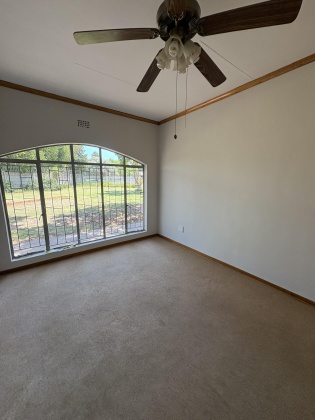 Kroonstad, 4 Bedrooms Bedrooms, 0 ,3 BathroomsBathrooms,House,For Sale,0,1488