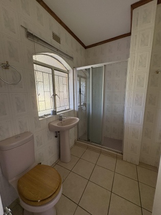 Kroonstad, 4 Bedrooms Bedrooms, 0 ,3 BathroomsBathrooms,House,For Sale,0,1488