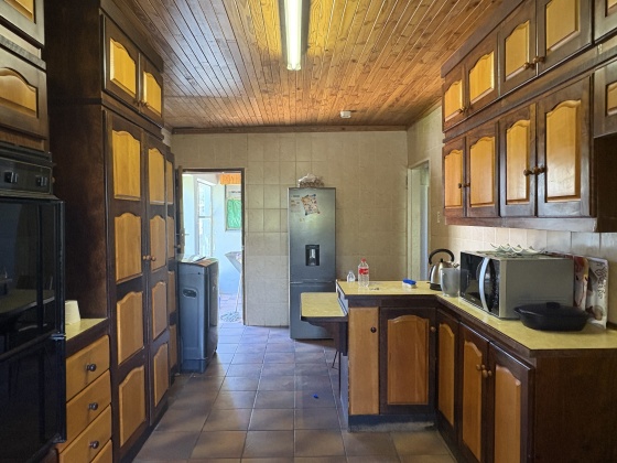 Kroonstad, 3 Bedrooms Bedrooms, ,2 BathroomsBathrooms,House,For Sale,1489