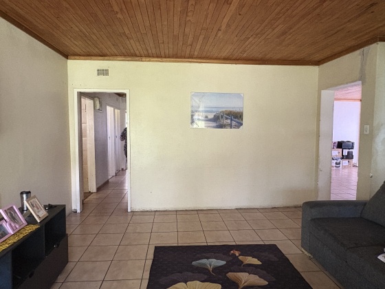 Kroonstad, 3 Bedrooms Bedrooms, ,2 BathroomsBathrooms,House,For Sale,1489