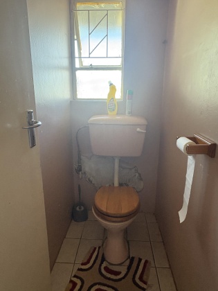 Kroonstad, 3 Bedrooms Bedrooms, ,2 BathroomsBathrooms,House,For Sale,1489